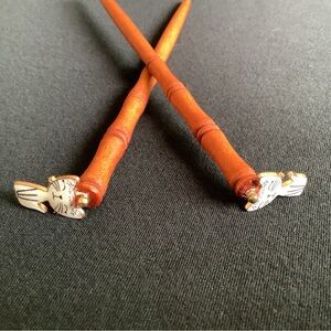 Adorable, bamboo hair sticks cat 🐈 themed